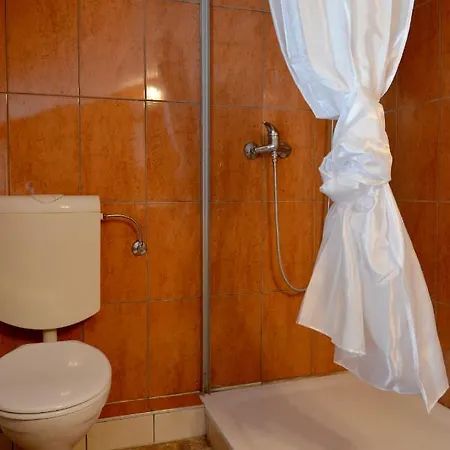 Backbord Apartment *